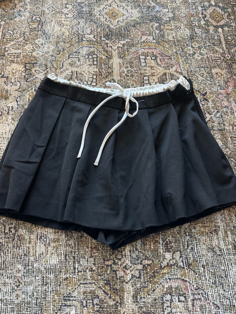 Zara Black Pleated Skort with White Drawstring Waist Size Medium